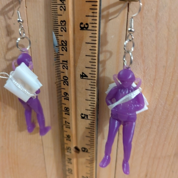 Purple Astronaut Earrings - Picture 3 of 4